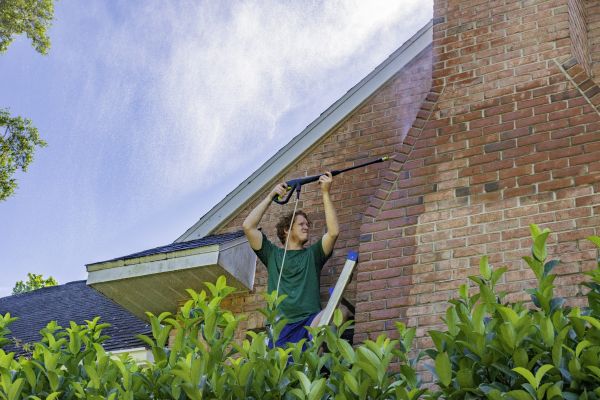 Brick House Cleaning in Yakima