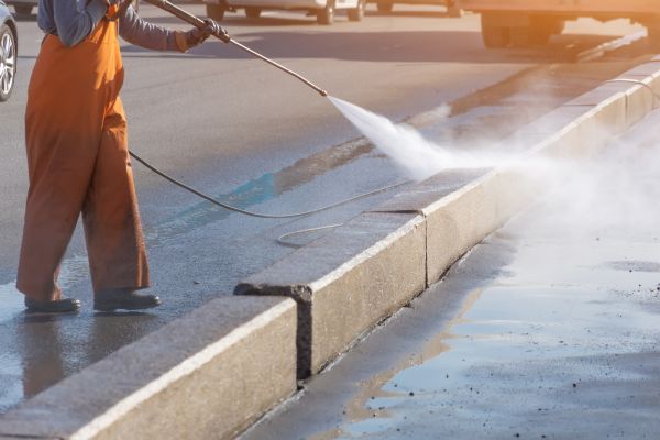 Commercial Concrete Cleaning in Yakima