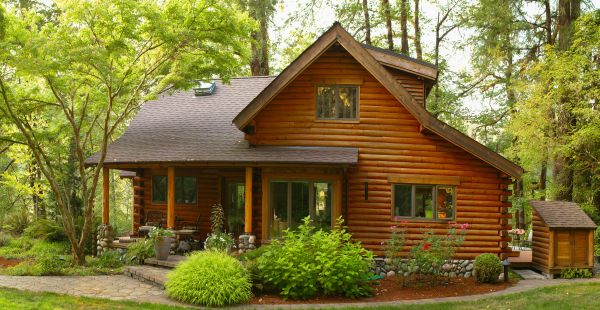 Log Home Exterior Cleaning in Yakima