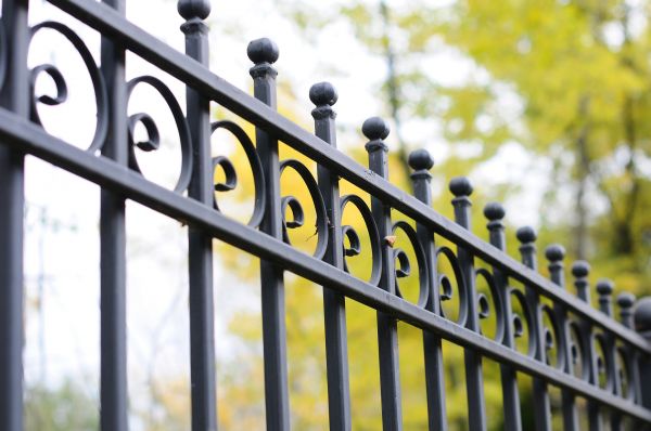 Wrought Iron Fence Cleaning in Yakima