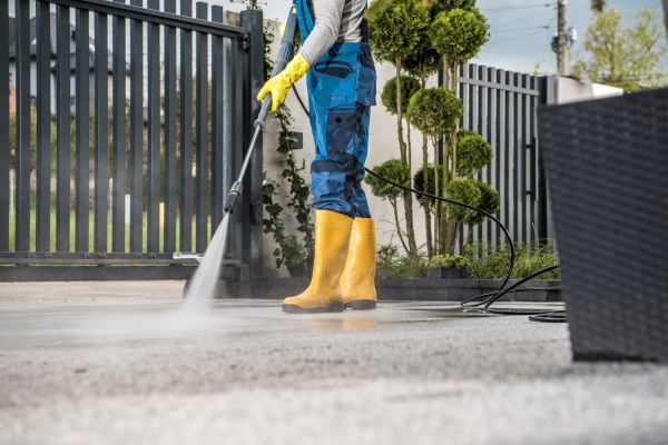 Cost of Driveway Power Washing in Yakima