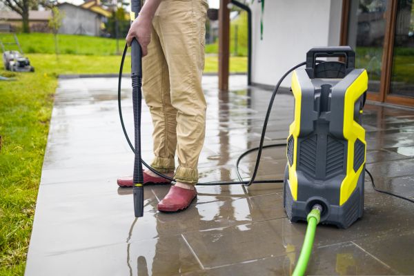 Porch Pressure Washing in Yakima
