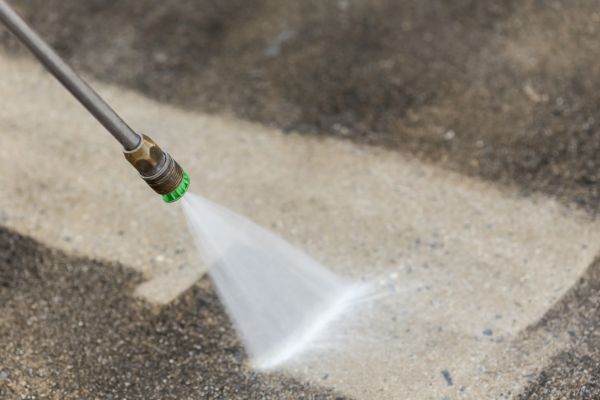 Garage Floor Power Washing in Yakima