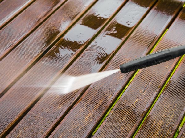 Balcony Cleaning in Yakima