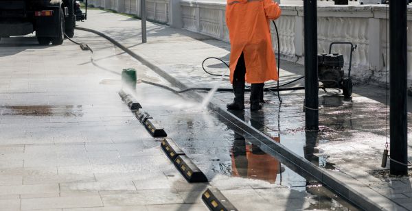 Parking Lot Pressure Washing in Yakima