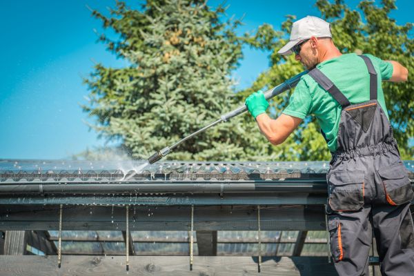 Gutter Power Washing in Yakima