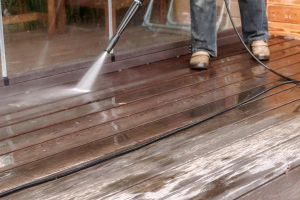 Pool Deck Power Washing in Yakima