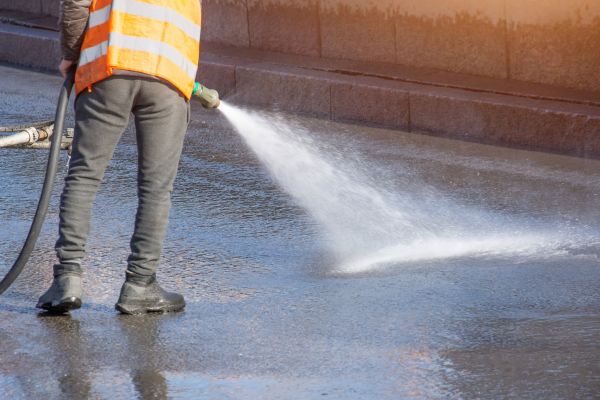 Asphalt Pressure Washing in Yakima