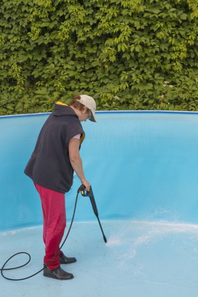 Pool Pressure Washing in Yakima