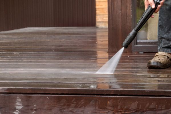 Balcony Pressure Washing in Yakima