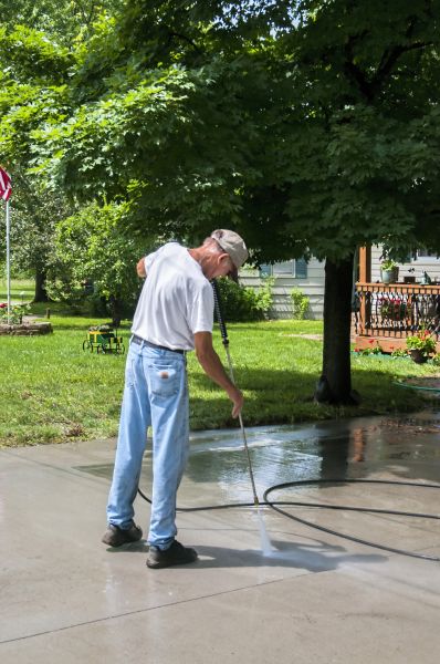 Driveway Concrete Cleaning in Yakima