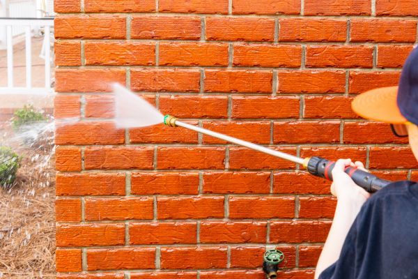 Wall Pressure Washing in Yakima